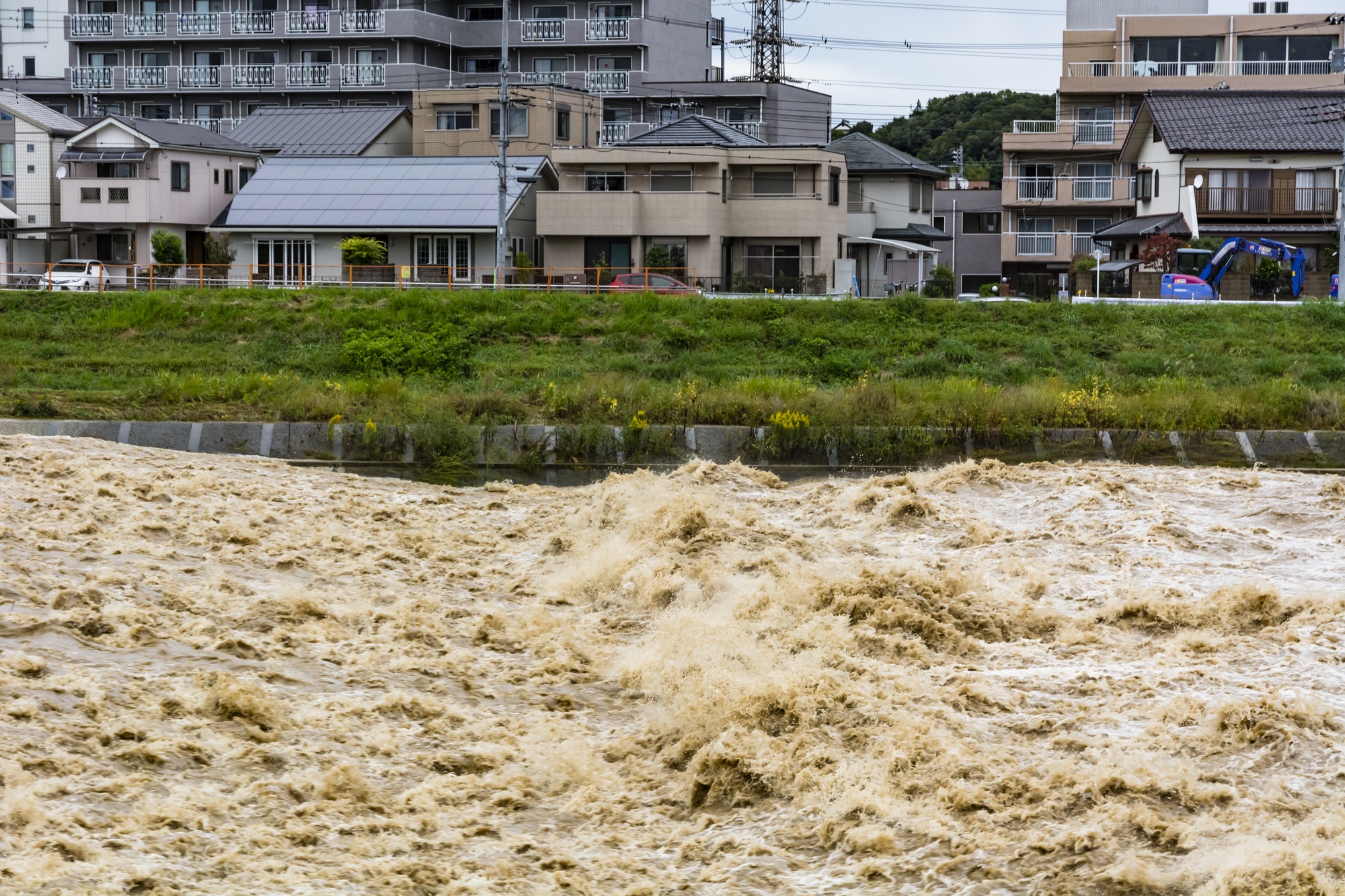 台風でひび割れた外壁は火災保険が適用できる 適用条件と注意点